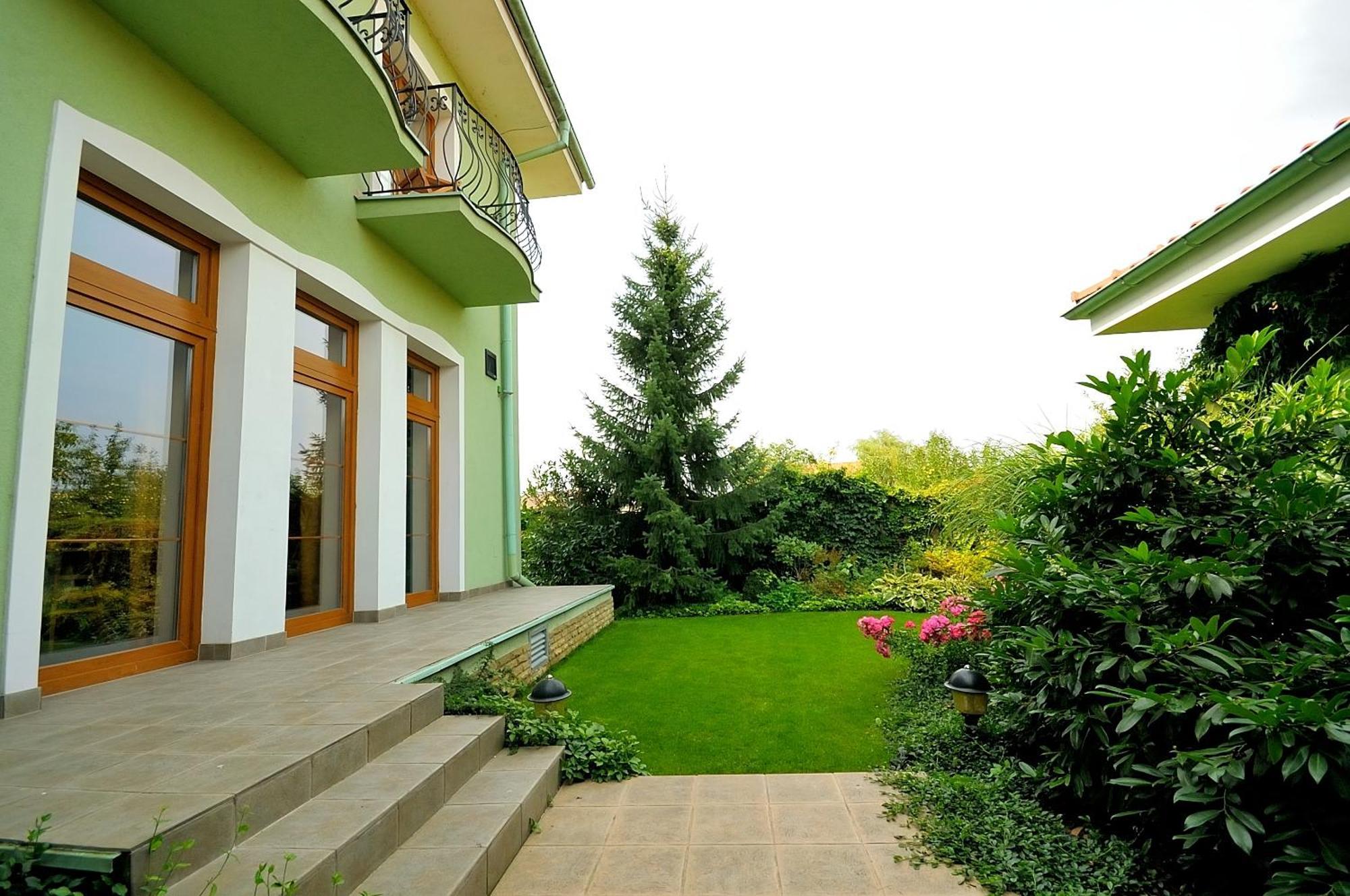 Penzion Tematin Piest'any Exterior foto